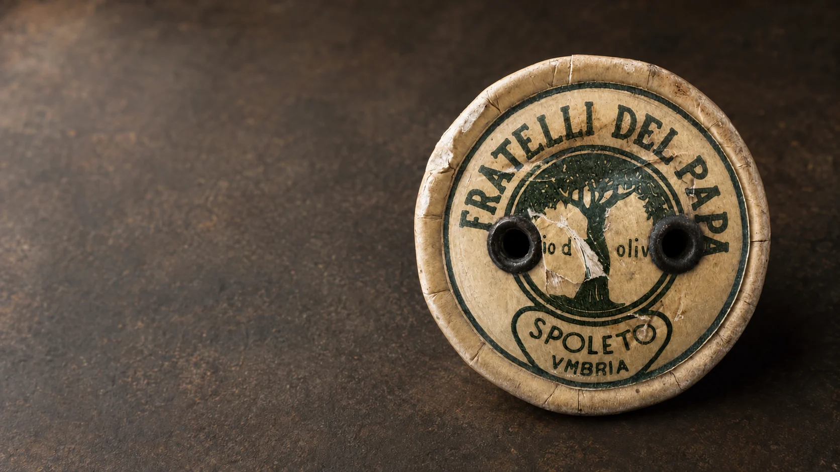 Original oil demijohn cap belonging to Ermanno Del Papa, Spoleto, circa 1950